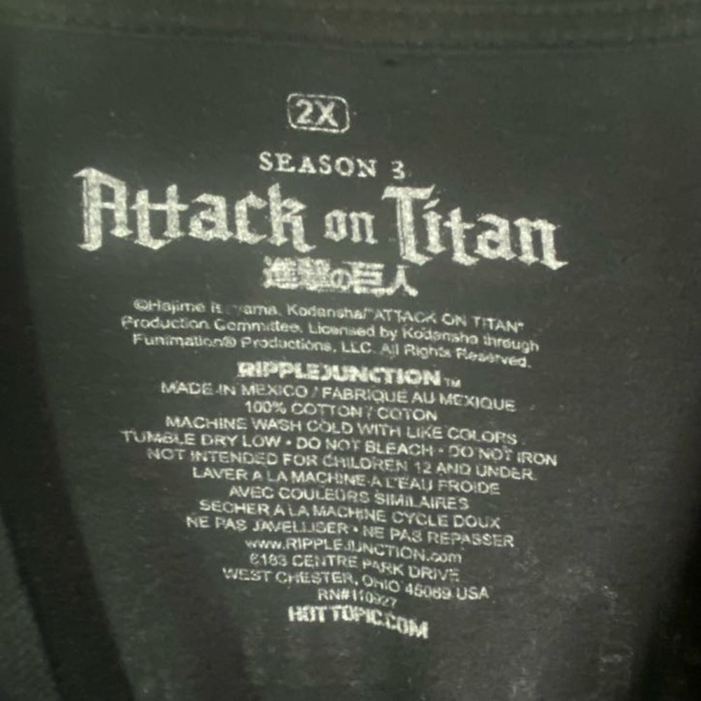 Attack on Titan season 3 T-shirt - Picture 3 of 3